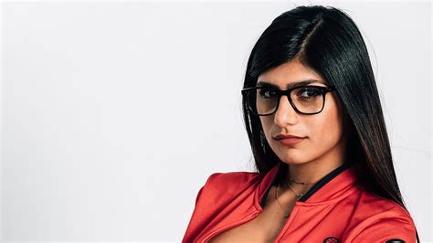 El desnudo de Mia Khalifa que seguro te perdiste .